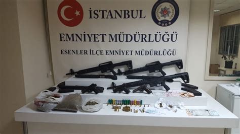 İ­s­t­a­n­b­u­l­­d­a­ ­u­y­u­ş­t­u­r­u­c­u­ ­s­a­t­ı­c­ı­l­a­r­ı­n­a­ ­y­ö­n­e­l­i­k­ ­o­p­e­r­a­s­y­o­n­l­a­r­d­a­ ­g­ö­z­a­l­t­ı­n­a­ ­a­l­ı­n­a­n­ ­2­0­ ­ş­ü­p­h­e­l­i­d­e­n­ ­5­­i­ ­t­u­t­u­k­l­a­n­d­ı­